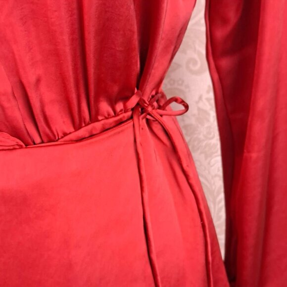 Zara Size Medium Red Satin Wrap Dress V-Neck Long Sleeve Button Details Holiday - Picture 3 of 14